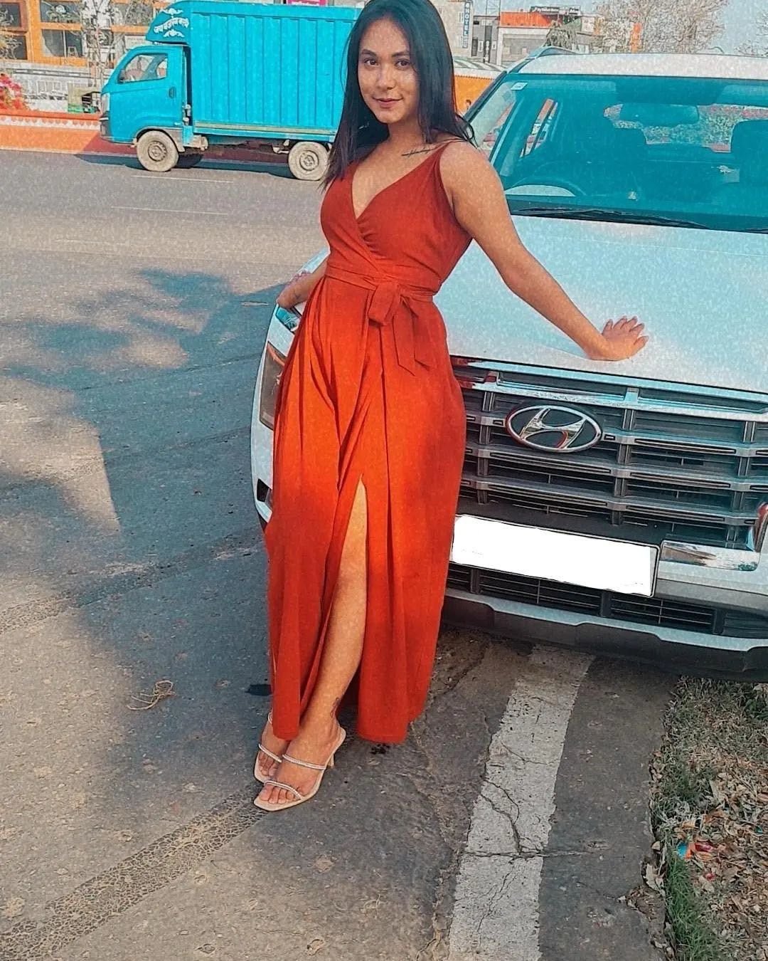 female call girl in Vadodra